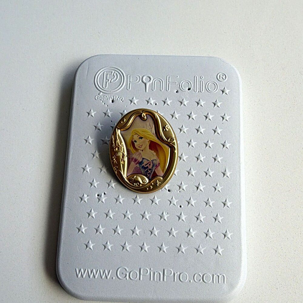 PinFolio Disney Sleeping Beauty Princess Aurora Cameo Portrait Pin on Card